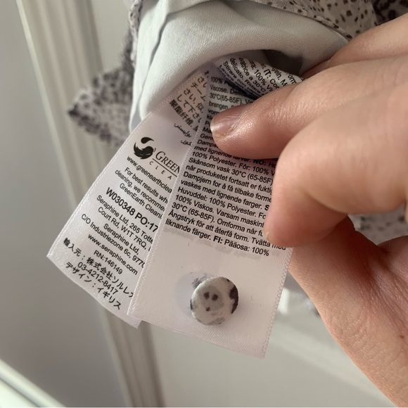 NWOT Seraphine Pintuck Flowy Snakeskin Maternity & Nursing Blouse - Picture 10 of 13